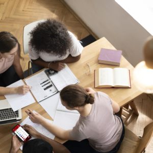 Becas para opositores de la Administración General del Estado