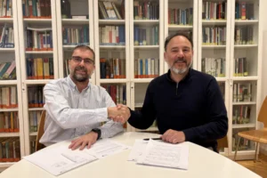 firma-convenio-SKR-Fundación-Aduanera